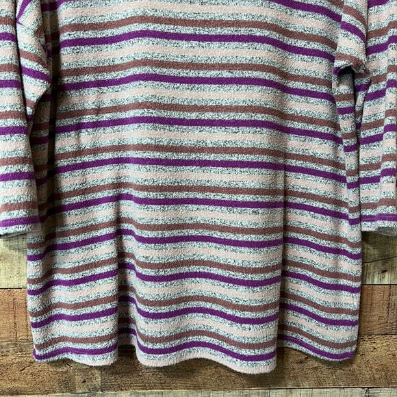 Torrid 3/4 Sleeve Crew Neck Super Soft Plush Top Purple Multi Stripe Size 2 - Picture 6 of 12